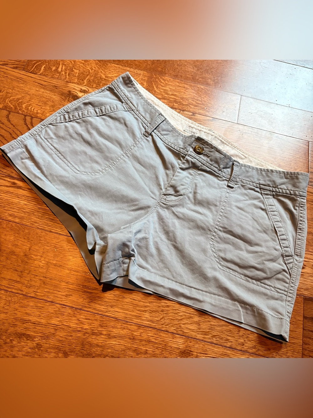 Old Navy Light Gray Low-Rise Women's Shorts
